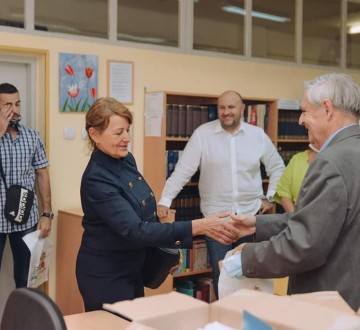 Поклон локалне самоуправе ученицима првих разреда