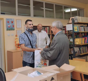 Поклон локалне самоуправе ученицима првих разреда