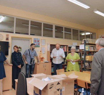 Поклон локалне самоуправе ученицима првих разреда